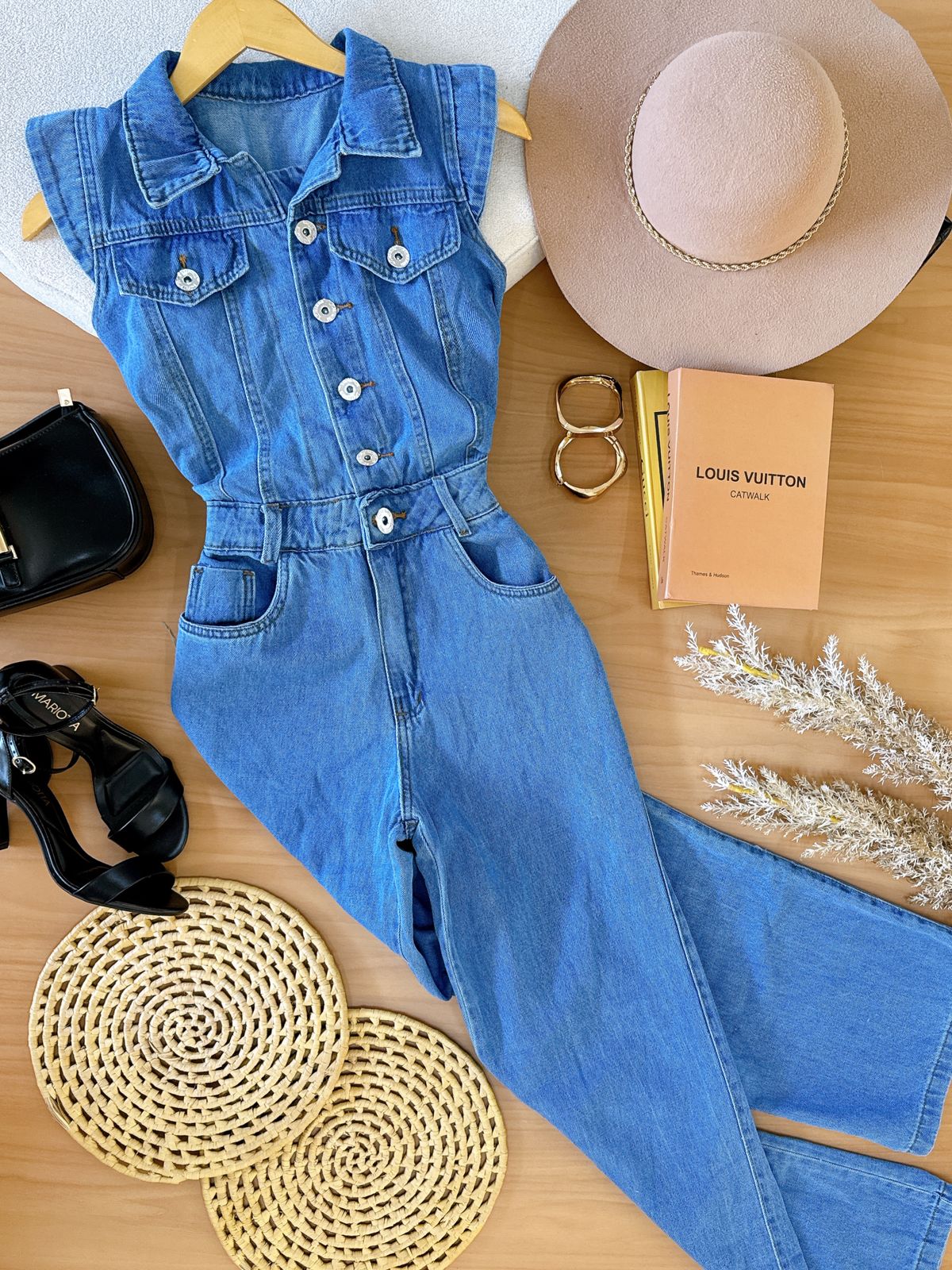 Macacao Jeans Pantalona Brenda