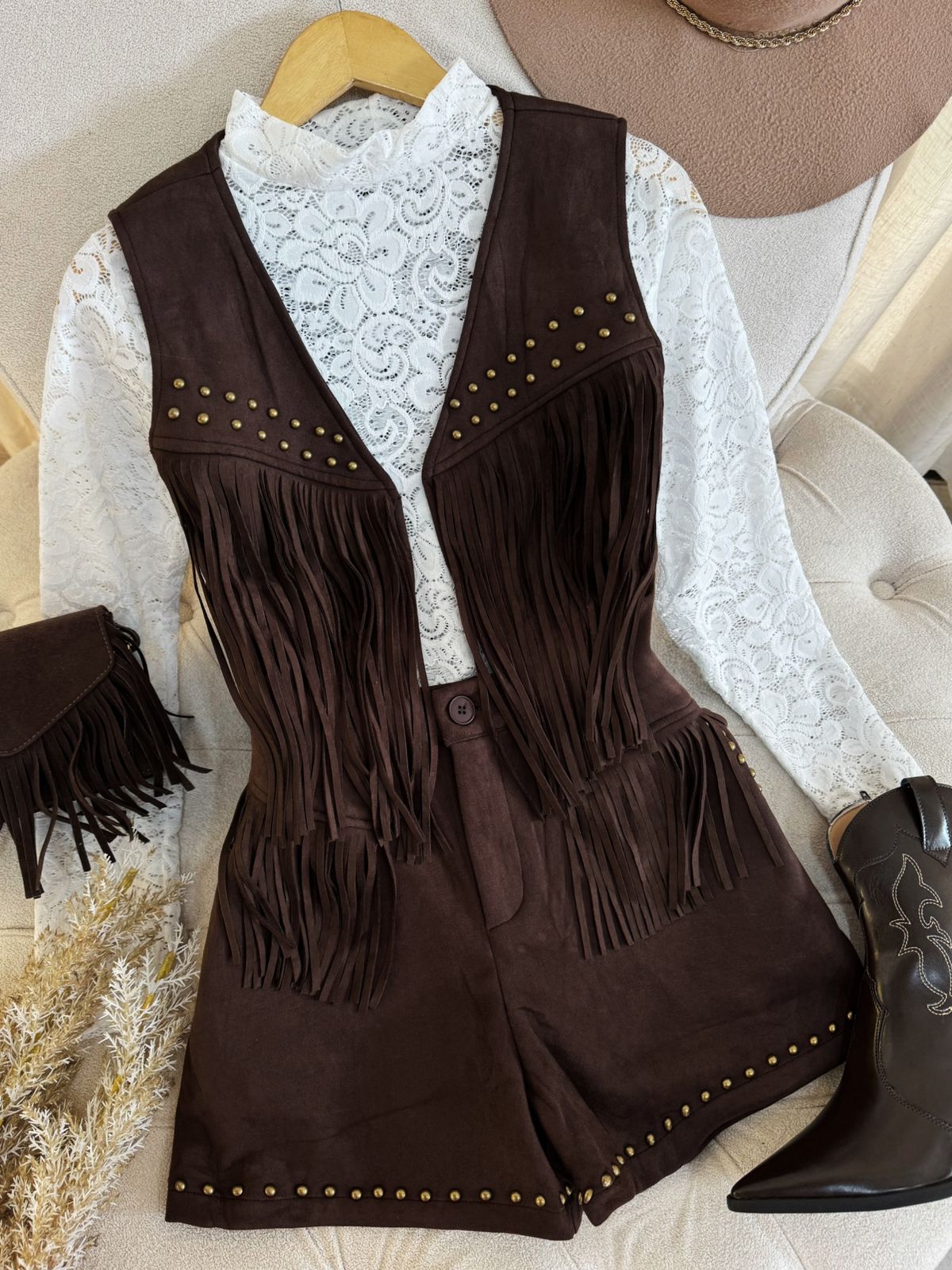 Conjunto Short e Colete Sued Lorena Marrom